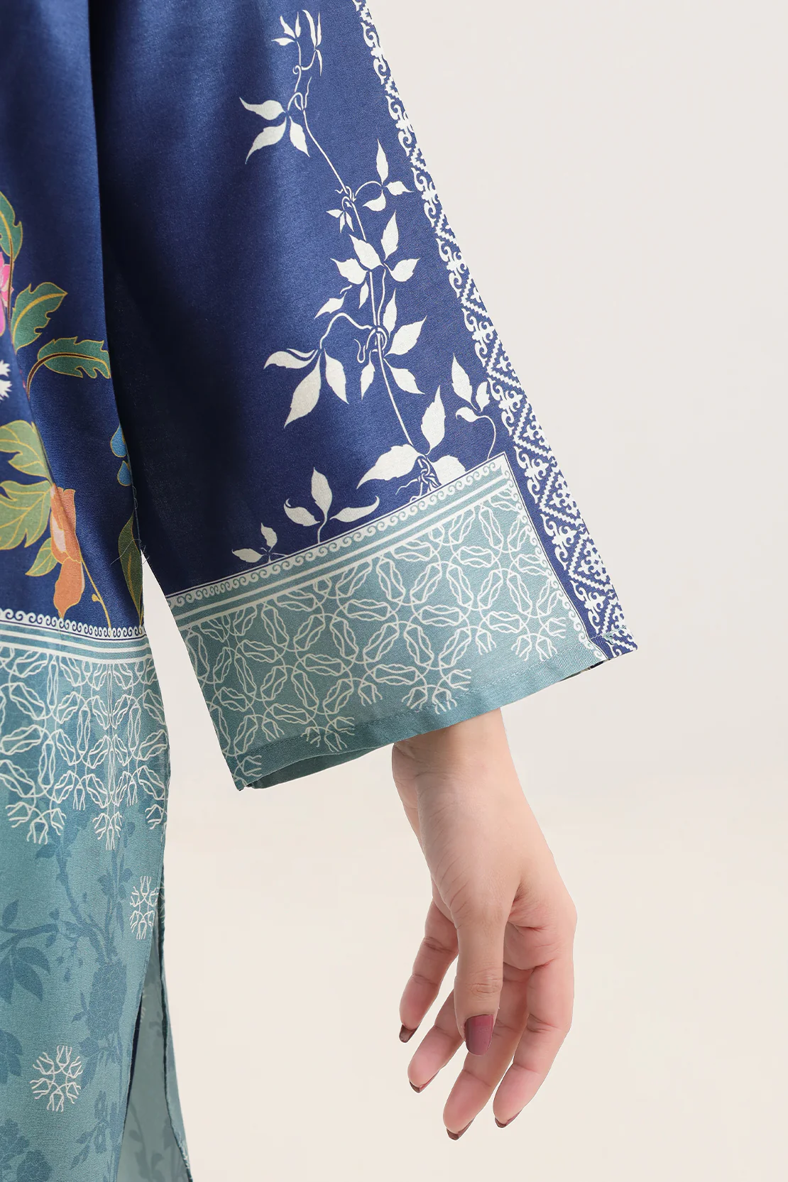 Printed Arabic Lawn Stitched Shirt - Image 4