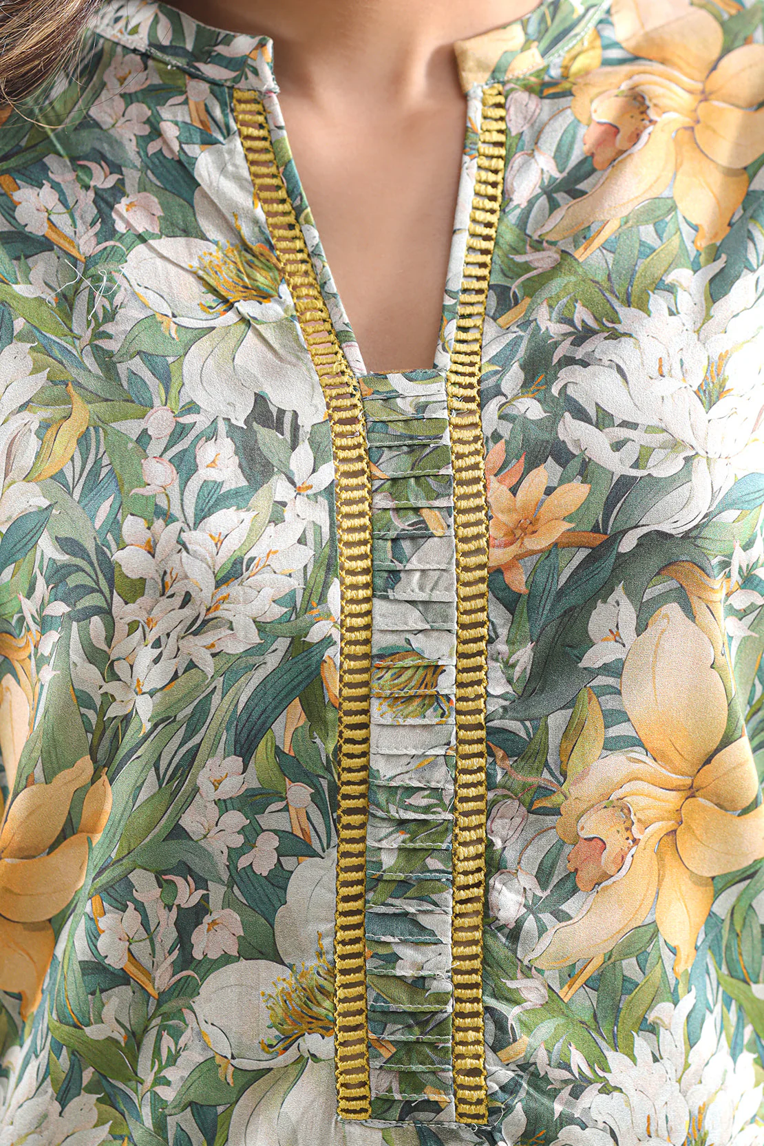 Printed Arabic Lawn Stitched Shirt - Image 6