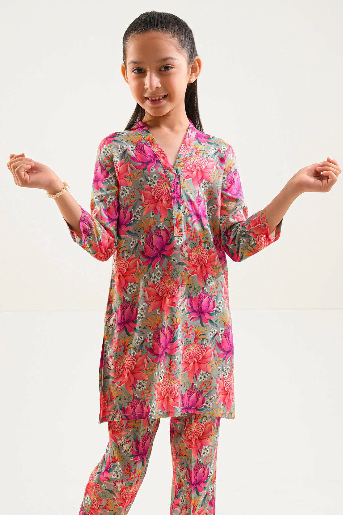 Printed Arabic Premium Lawn Stitched 2 Piece (Shirt/Trouser) For Kids - Image 6