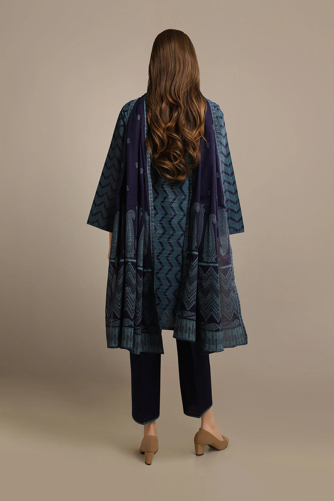 Printed Cambric Stitched 3 Piece - Image 2