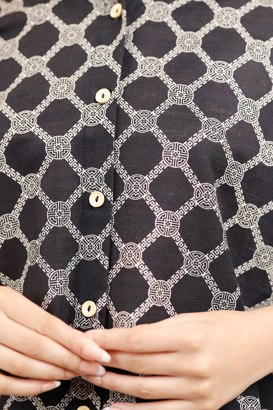 Printed Cotton Khaddar Stitched 2 Piece (Shirt/Trouser) - Image 3