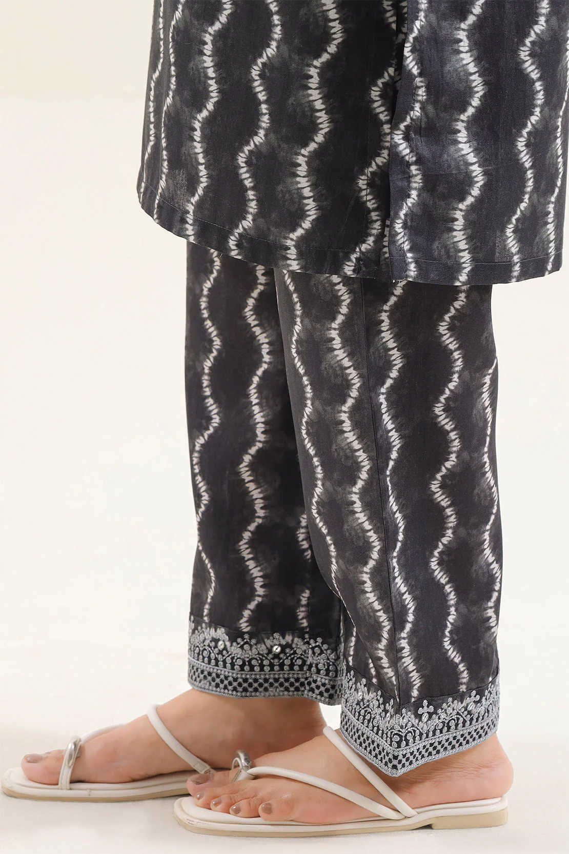 Printed Embroidered Arabic Lawn Stitched 2 Piece (Shirt/Trouser) - Image 6