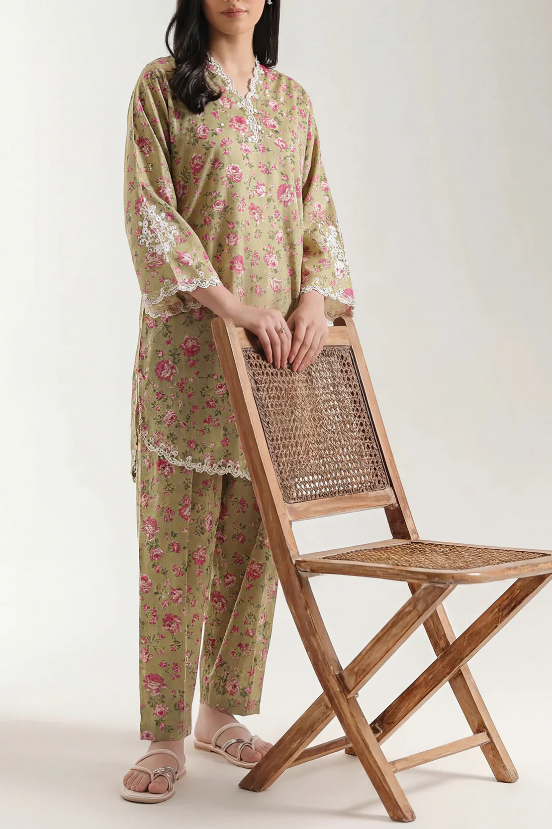 Printed Embroidered Arabic Lawn Stitched 2 Piece (Shirt/Trouser)
