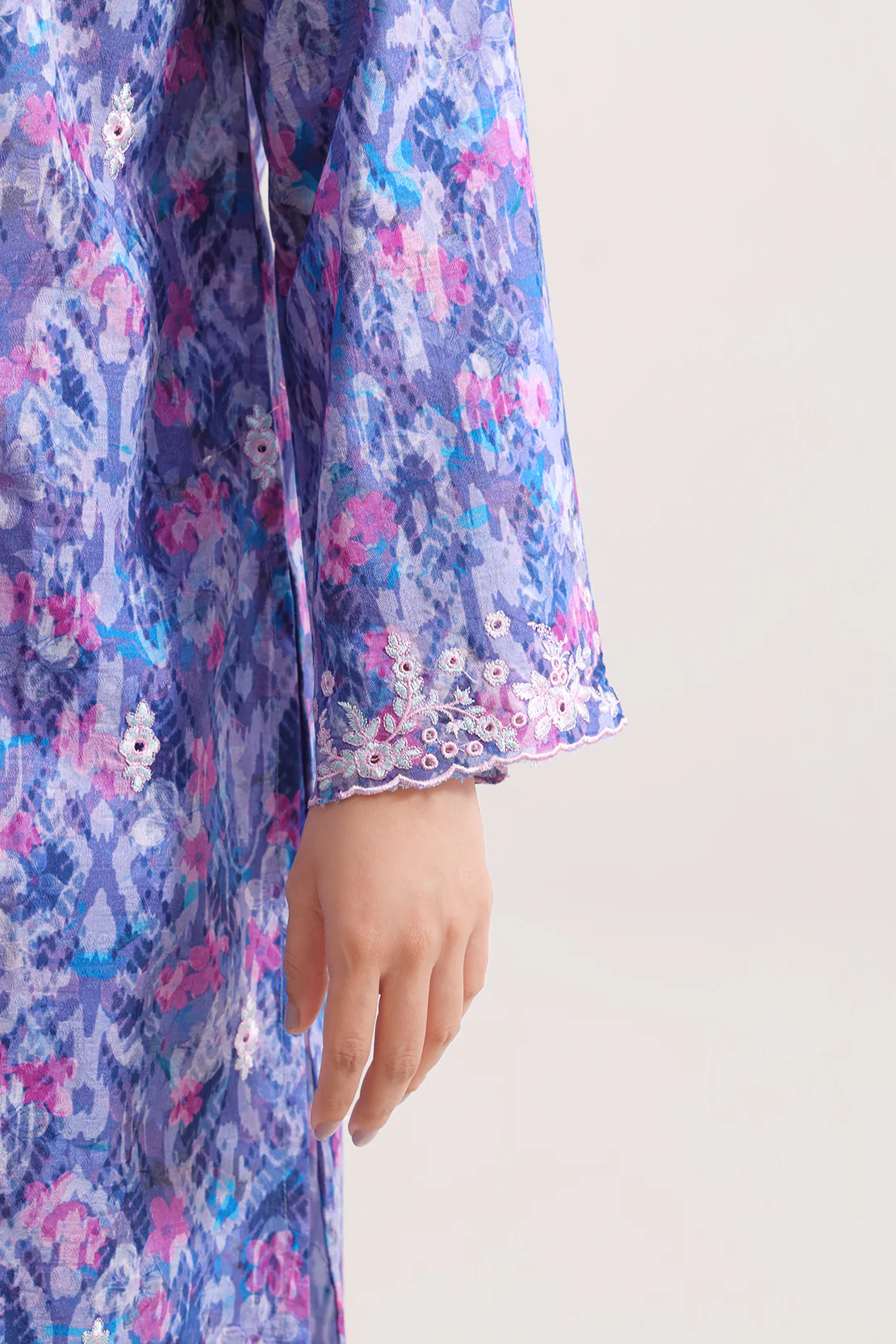 Printed Embroidered Cotton Jacquard Stitched 3 Piece - Image 4
