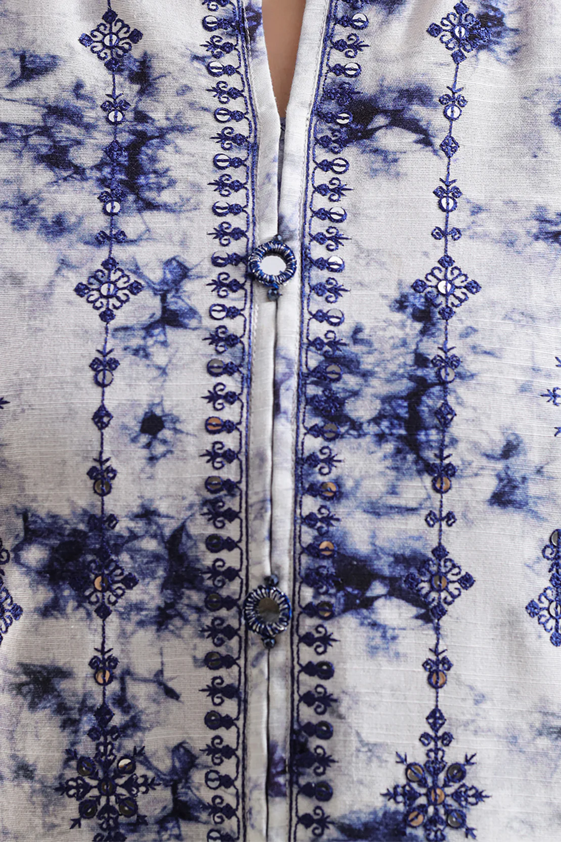 Printed Embroidered Khaddar Stitched 2 Piece (Shirt/Trouser) - Image 3
