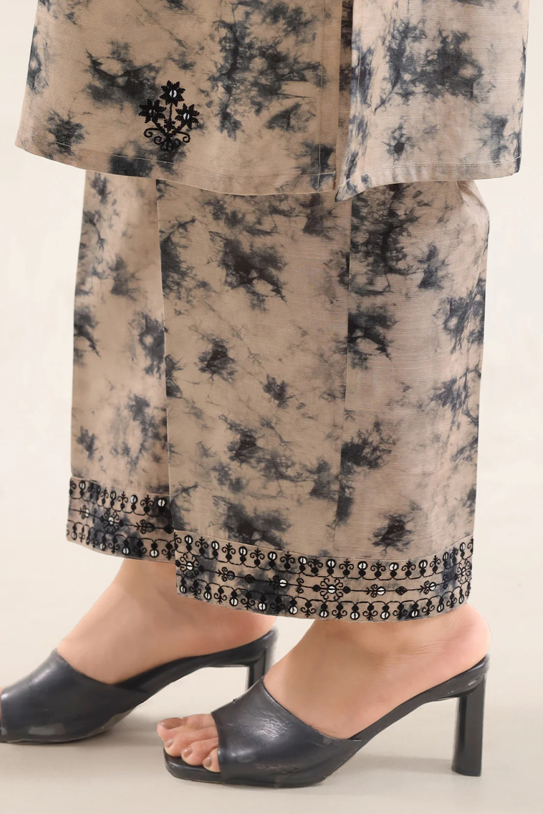 Printed Embroidered Khaddar Stitched 2 Piece (Shirt/Trouser) - Image 6