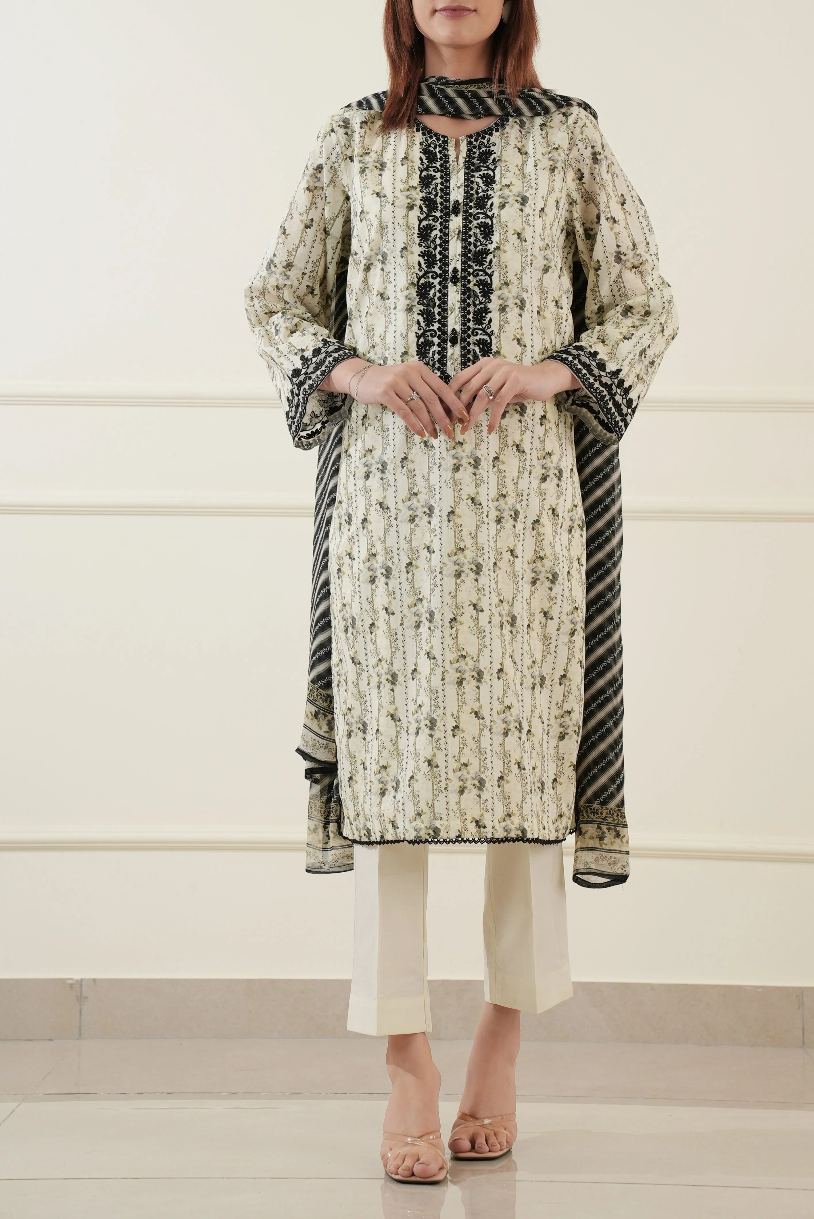 Printed+Embroidered Lawn Stitched 2 Piece (Shirt/Dupatta) - Image 2