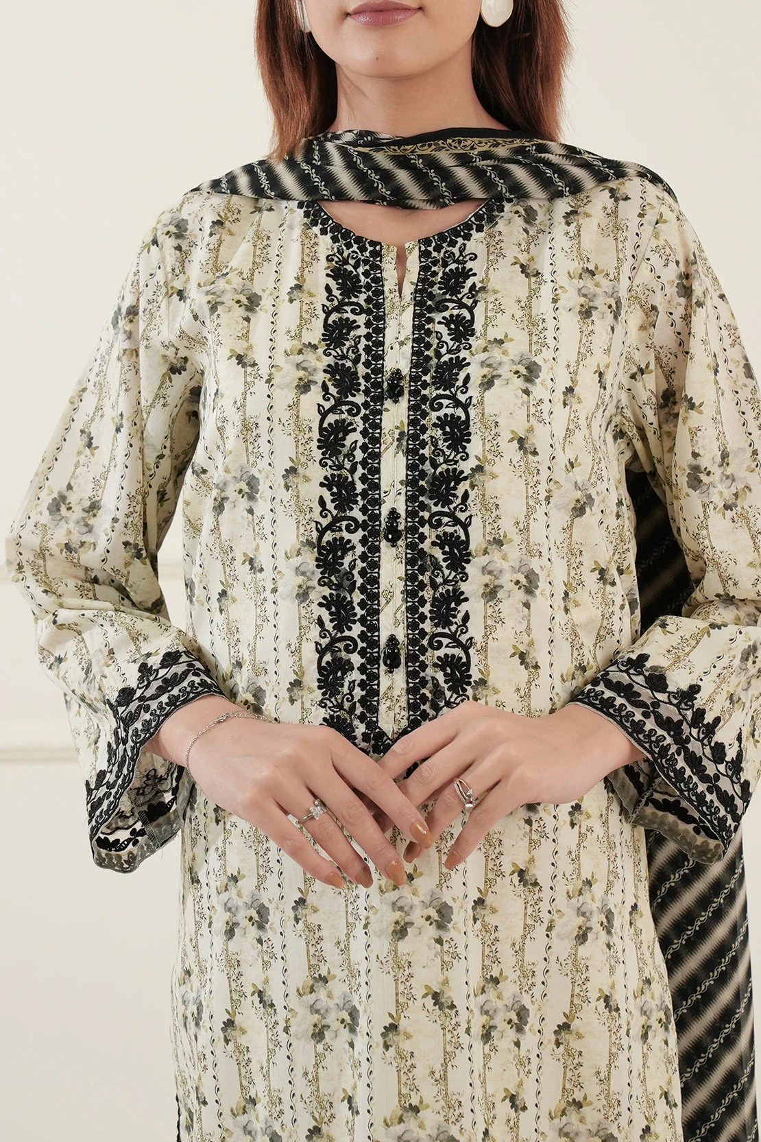Printed+Embroidered Lawn Stitched 2 Piece (Shirt/Dupatta) - Image 5