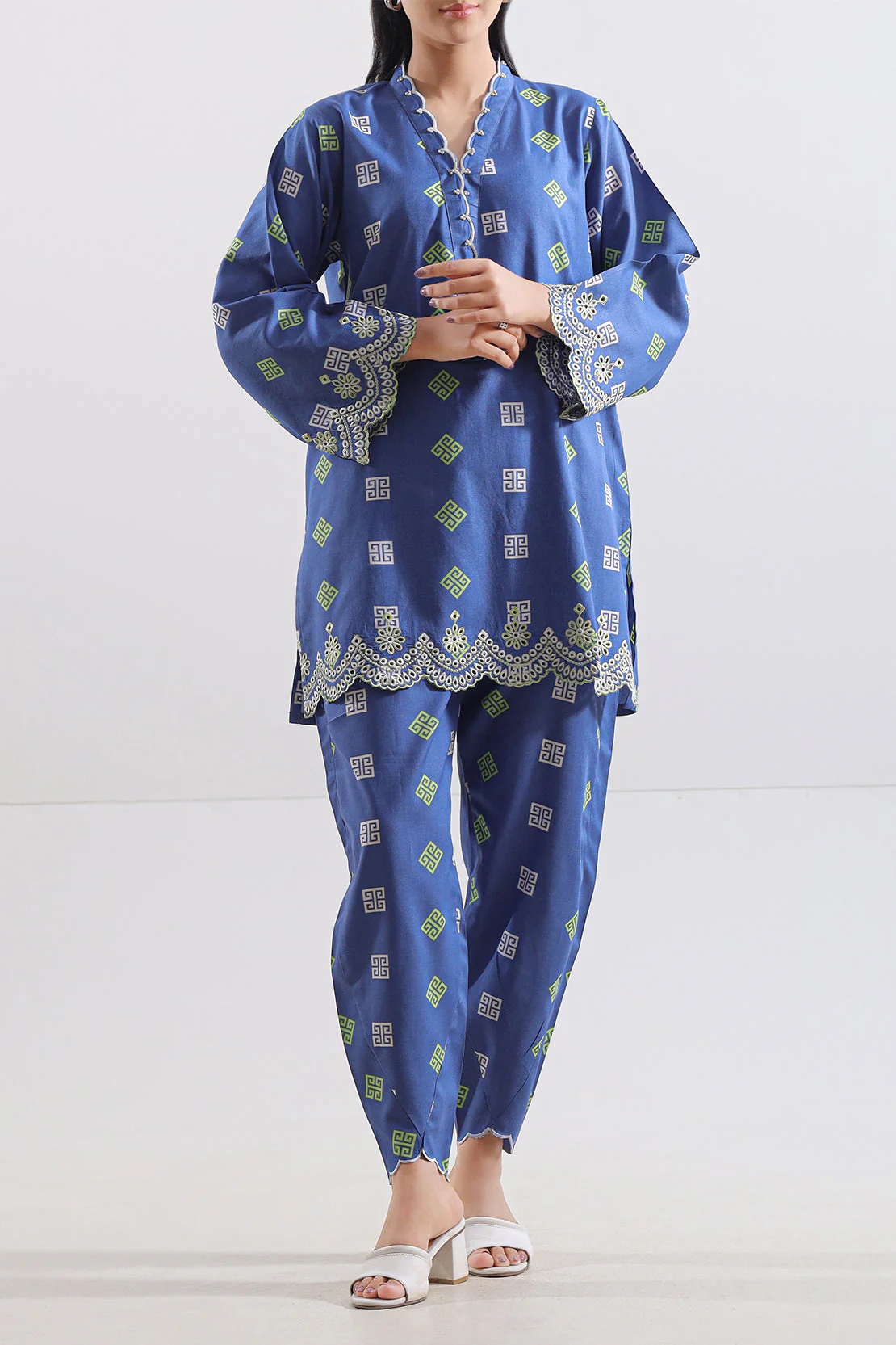 Printed Embroidered Lawn Stitched 2 Piece (Shirt/Trouser)