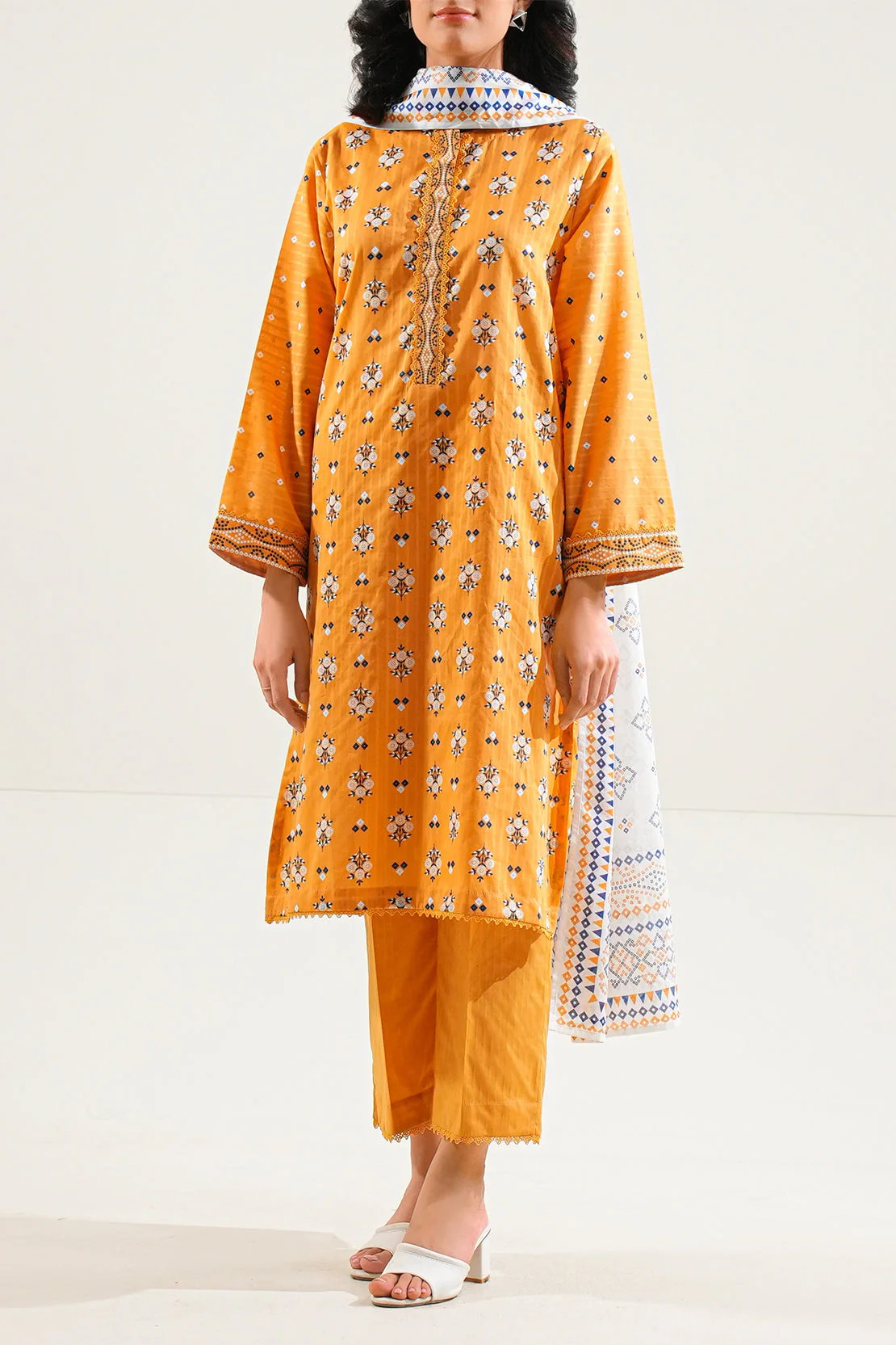 Printed Embroidered Lawn Stitched 2 Piece (Shirt/Trouser)