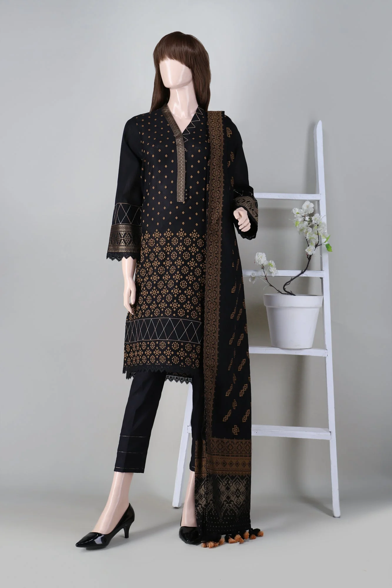 Unstitched Jacquard Lawn 2 Piece (Shirt/Dupatta)