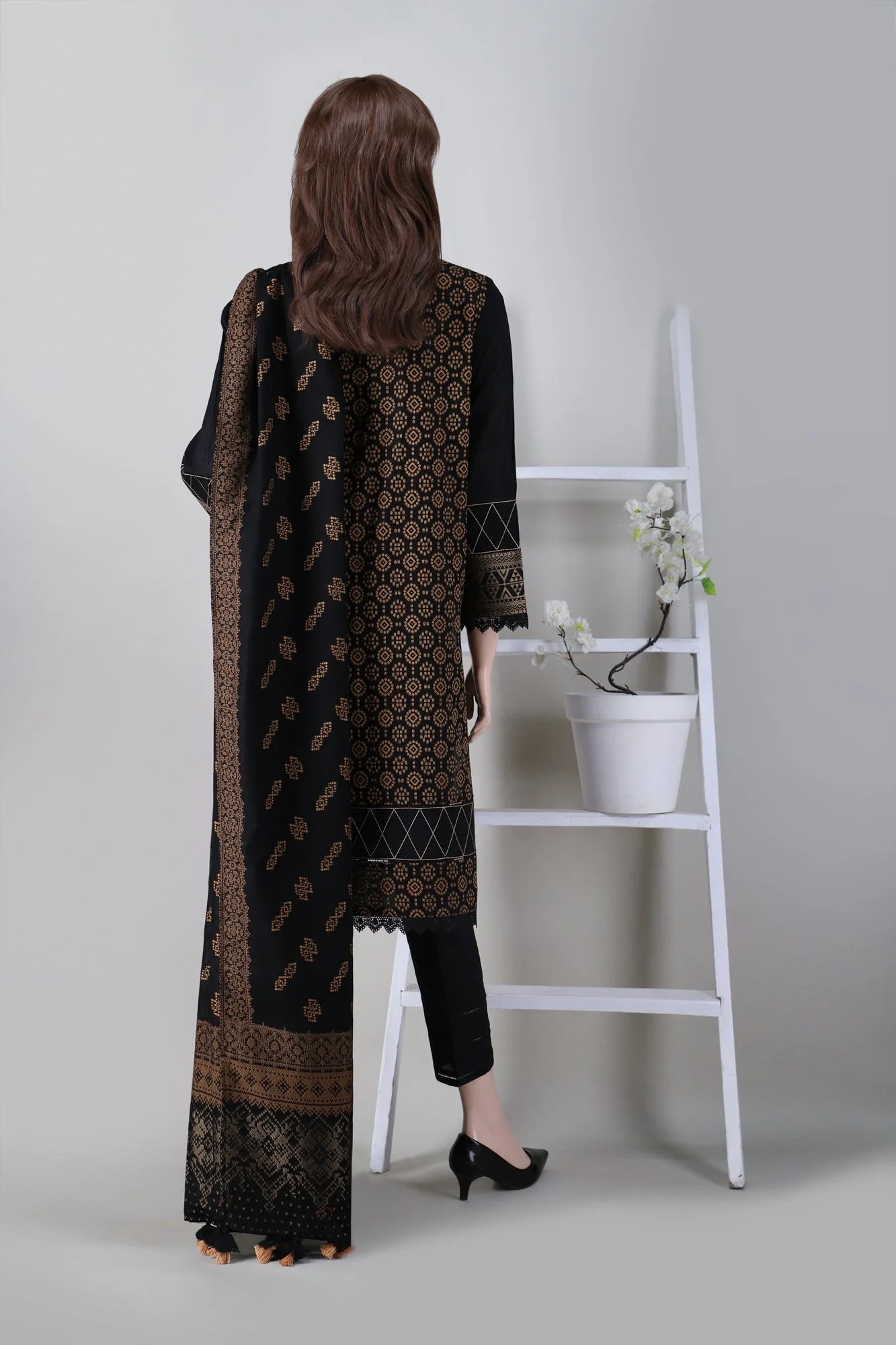 Unstitched Jacquard Lawn 2 Piece (Shirt/Dupatta) - Image 2