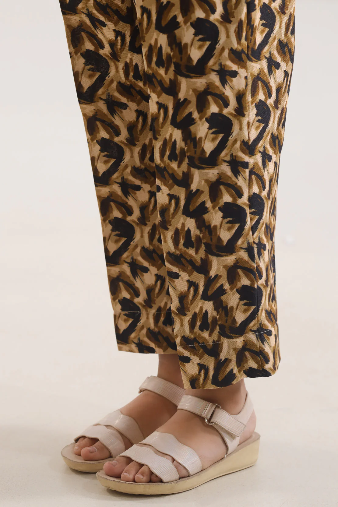 Printed Khaddar Pant for kids - Image 2
