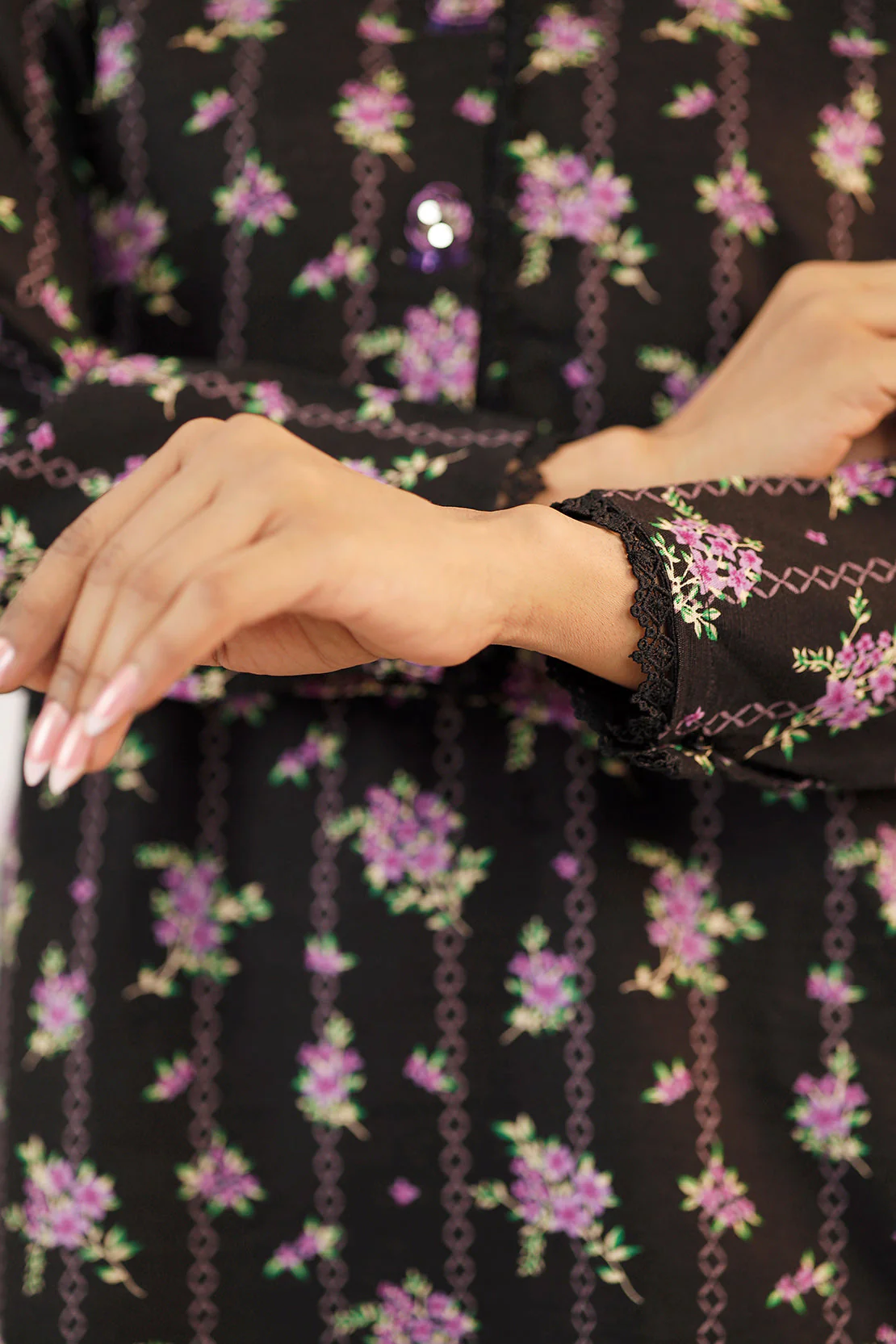 Printed Khaddar Stitched 2 Piece Shirt/Dupatta - Image 7