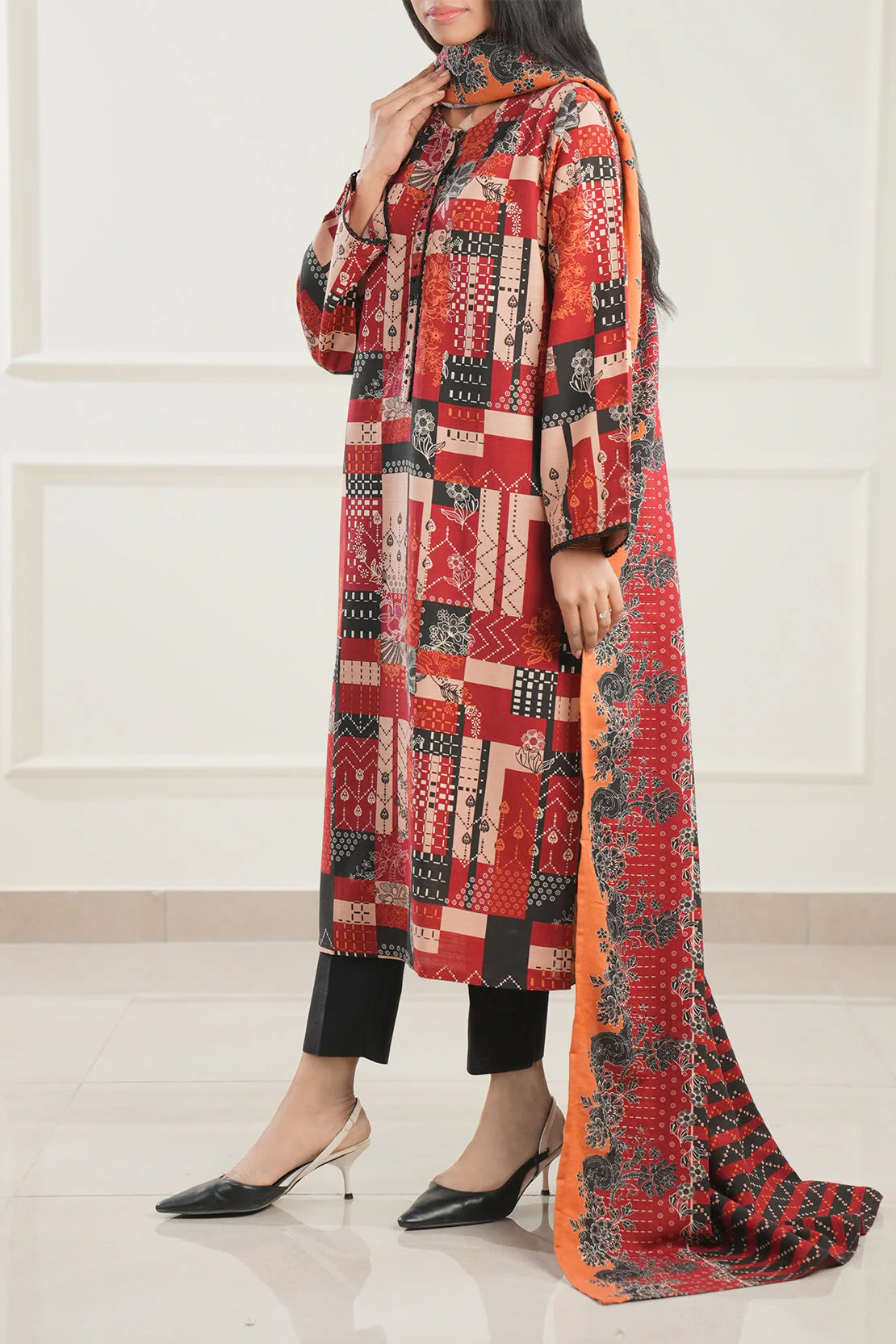 Printed Khaddar Stitched 2 Piece Shirt/Dupatta - Image 4