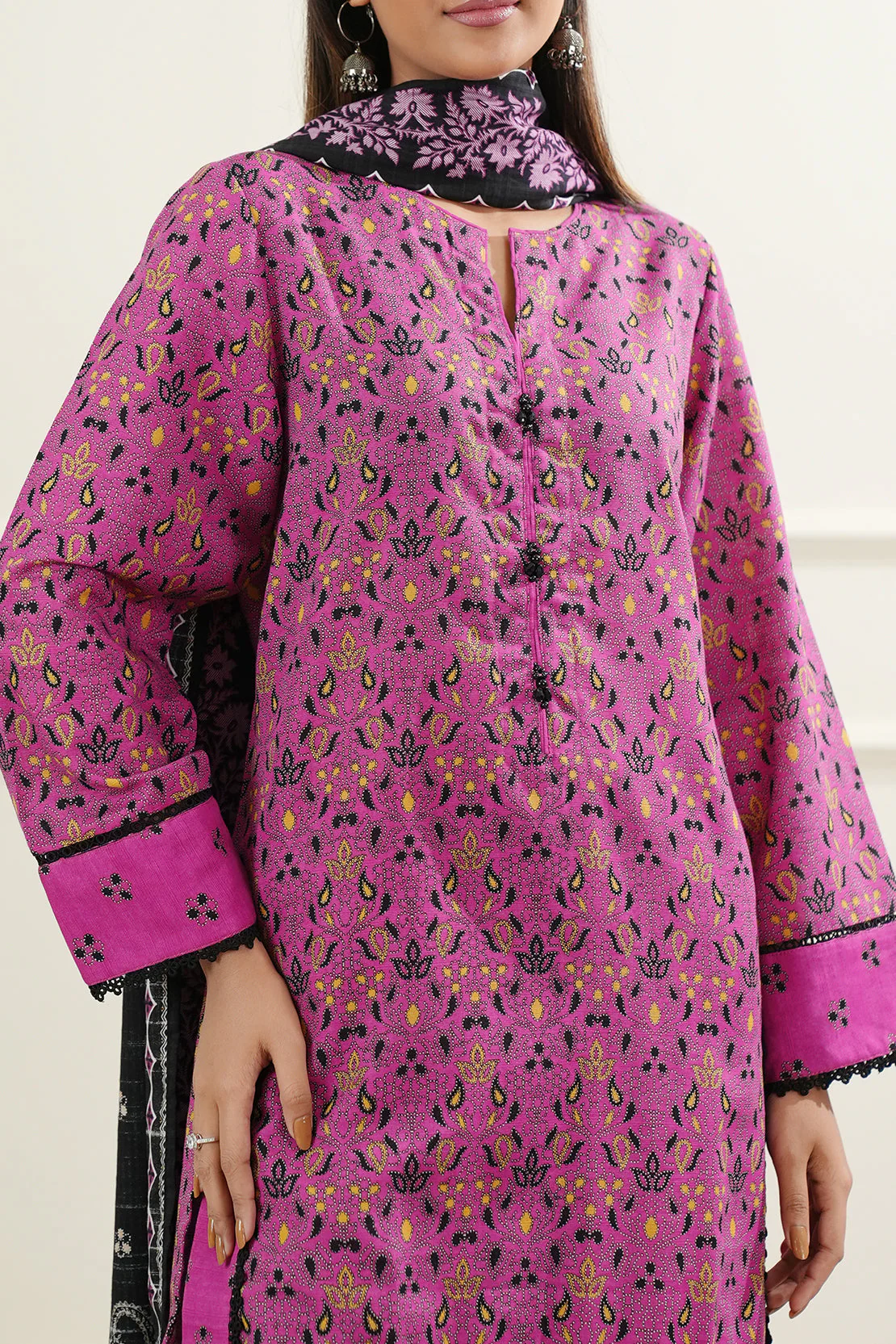Printed Khaddar Stitched 2 Piece Shirt/Dupatta - Image 6