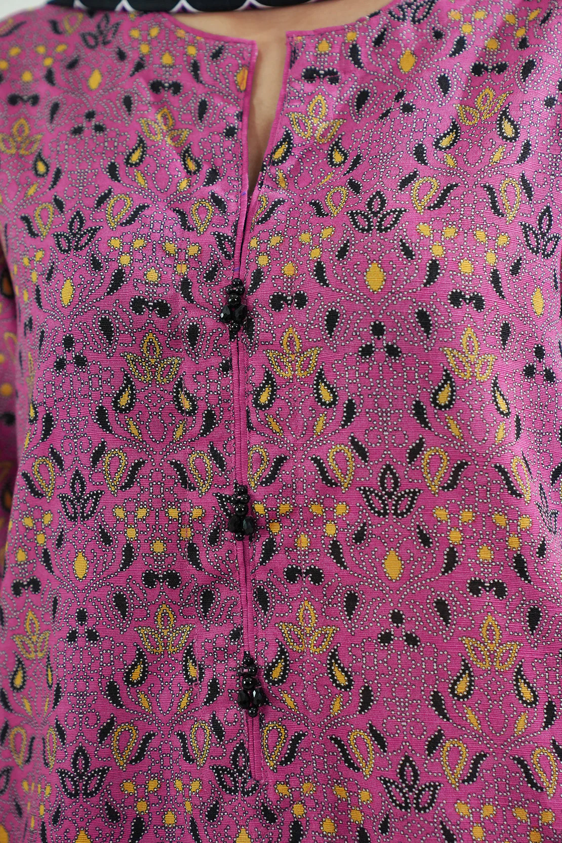 Printed Khaddar Stitched 2 Piece Shirt/Dupatta - Image 8