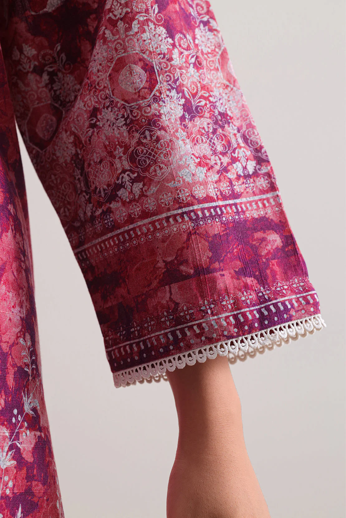 Printed Khaddar Stitched 2 Piece Shirt/Dupatta - Image 6
