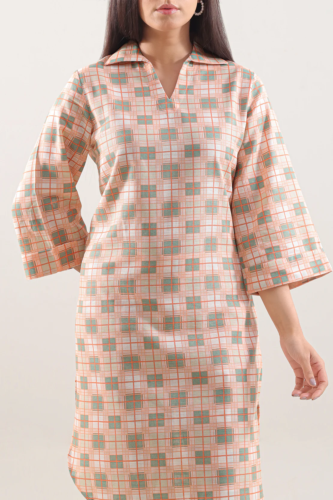 Printed Khaddar Stitched 2 Piece (Shirt/Trouser) - Image 2