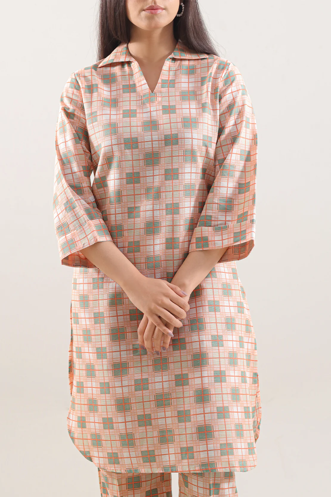 Printed Khaddar Stitched 2 Piece (Shirt/Trouser) - Image 3