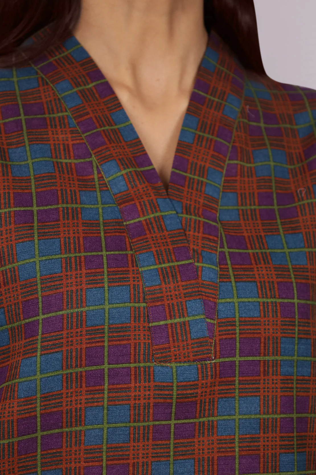 Printed Khaddar Stitched 2 Piece (Shirt/Trouser) - Image 4