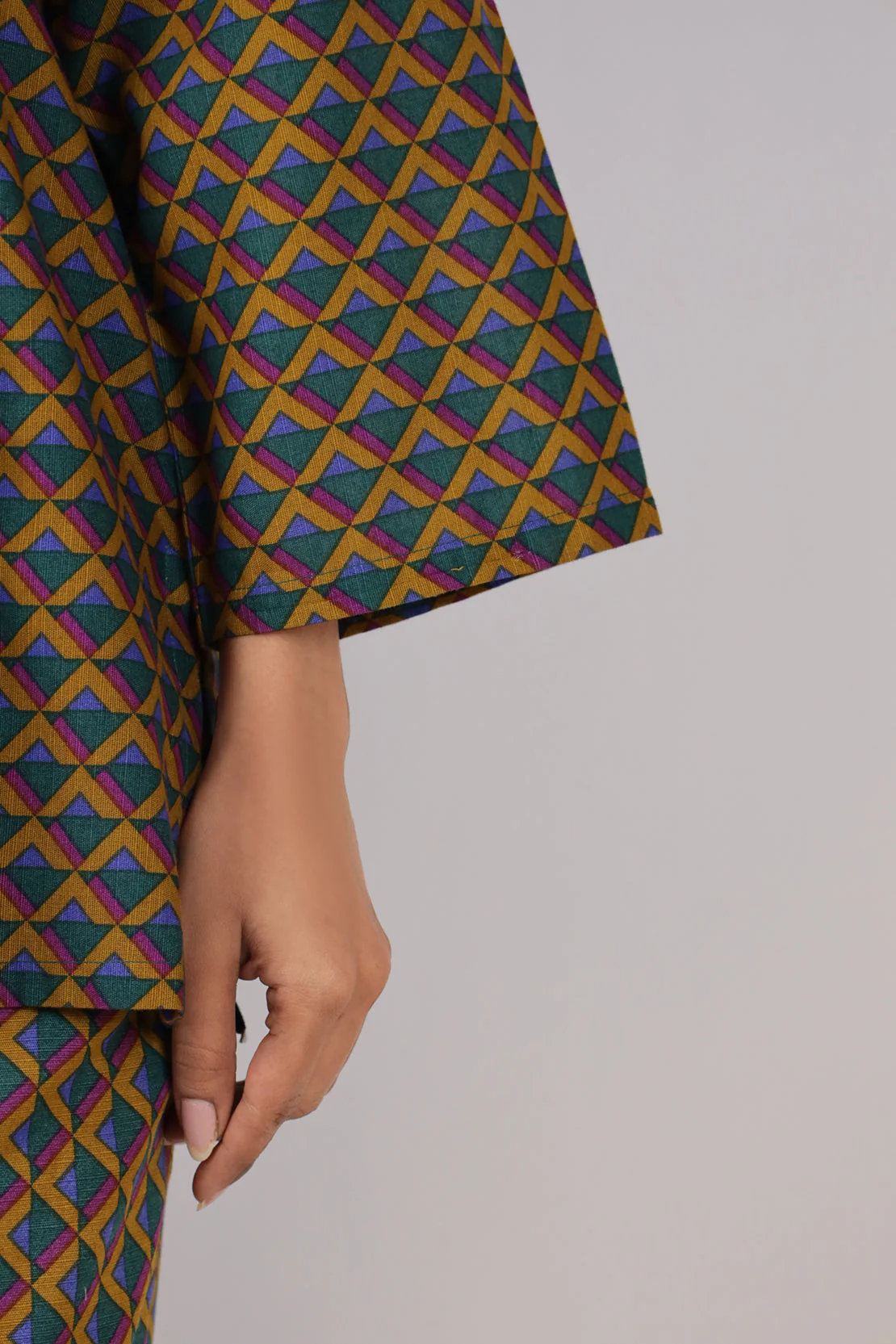 Printed Khaddar Stitched 2 Piece (Shirt/Trouser) - Image 6
