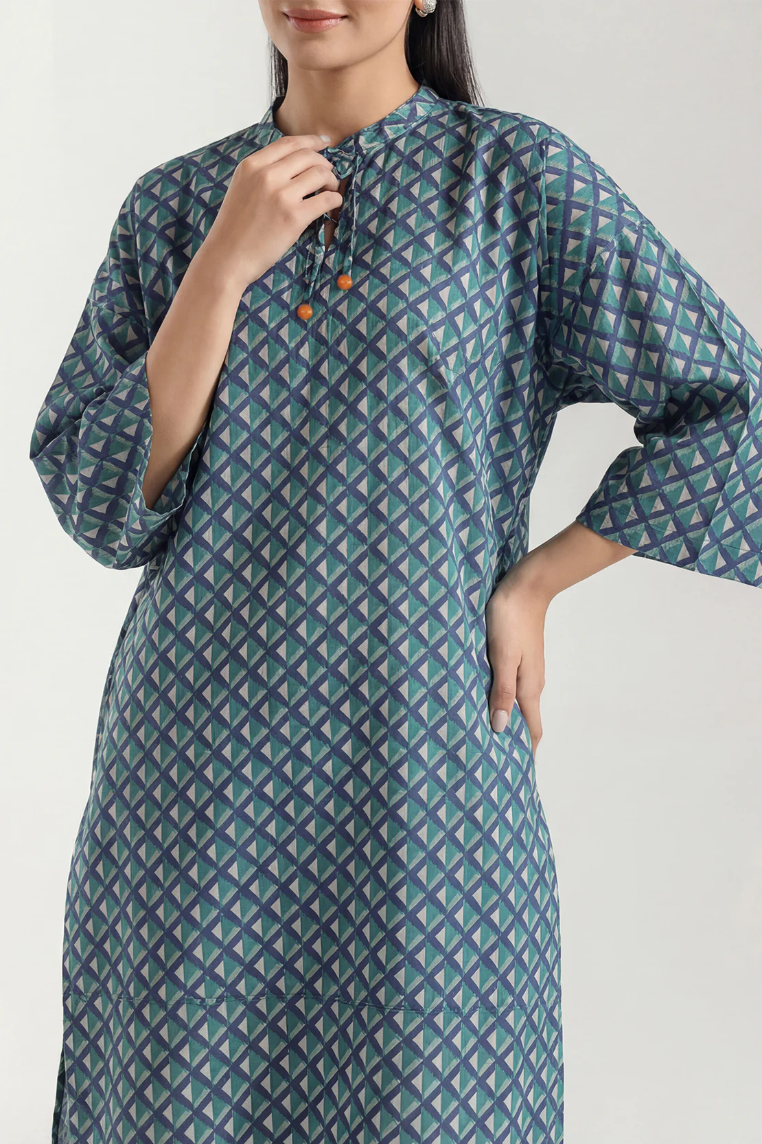 Printed Khaddar Stitched 2 Piece (Shirt/Trouser) - Image 2