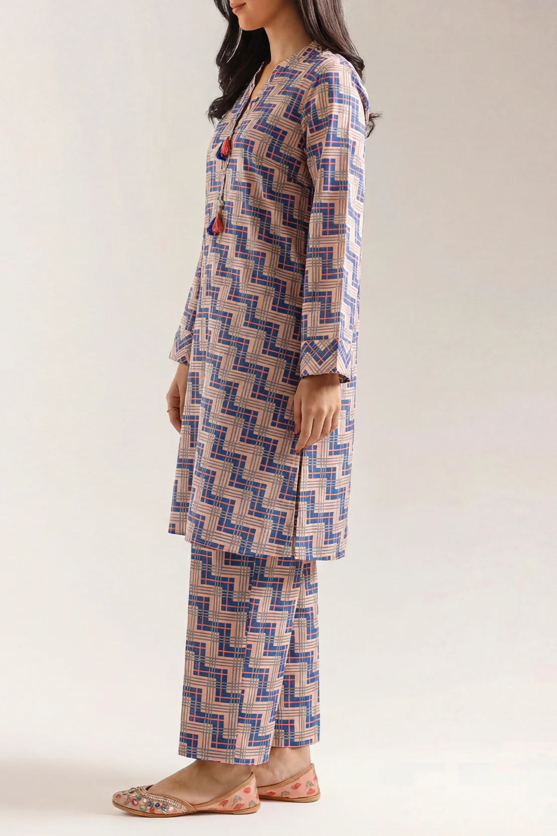 Printed Khaddar Stitched 2 Piece (Shirt/Trouser) - Image 2