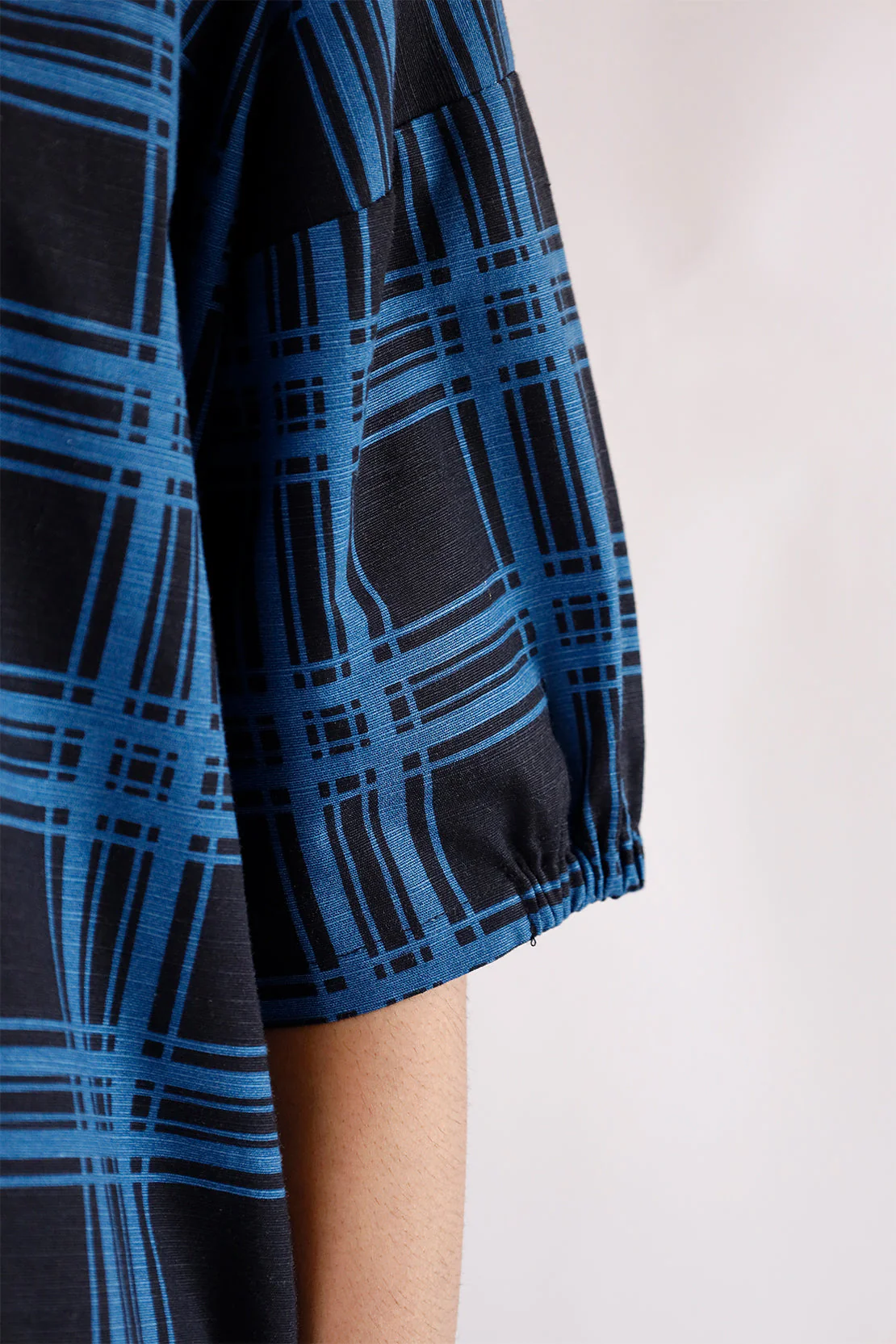 Printed Khaddar Stitched 2 Piece (Shirt/Trouser) - Image 6