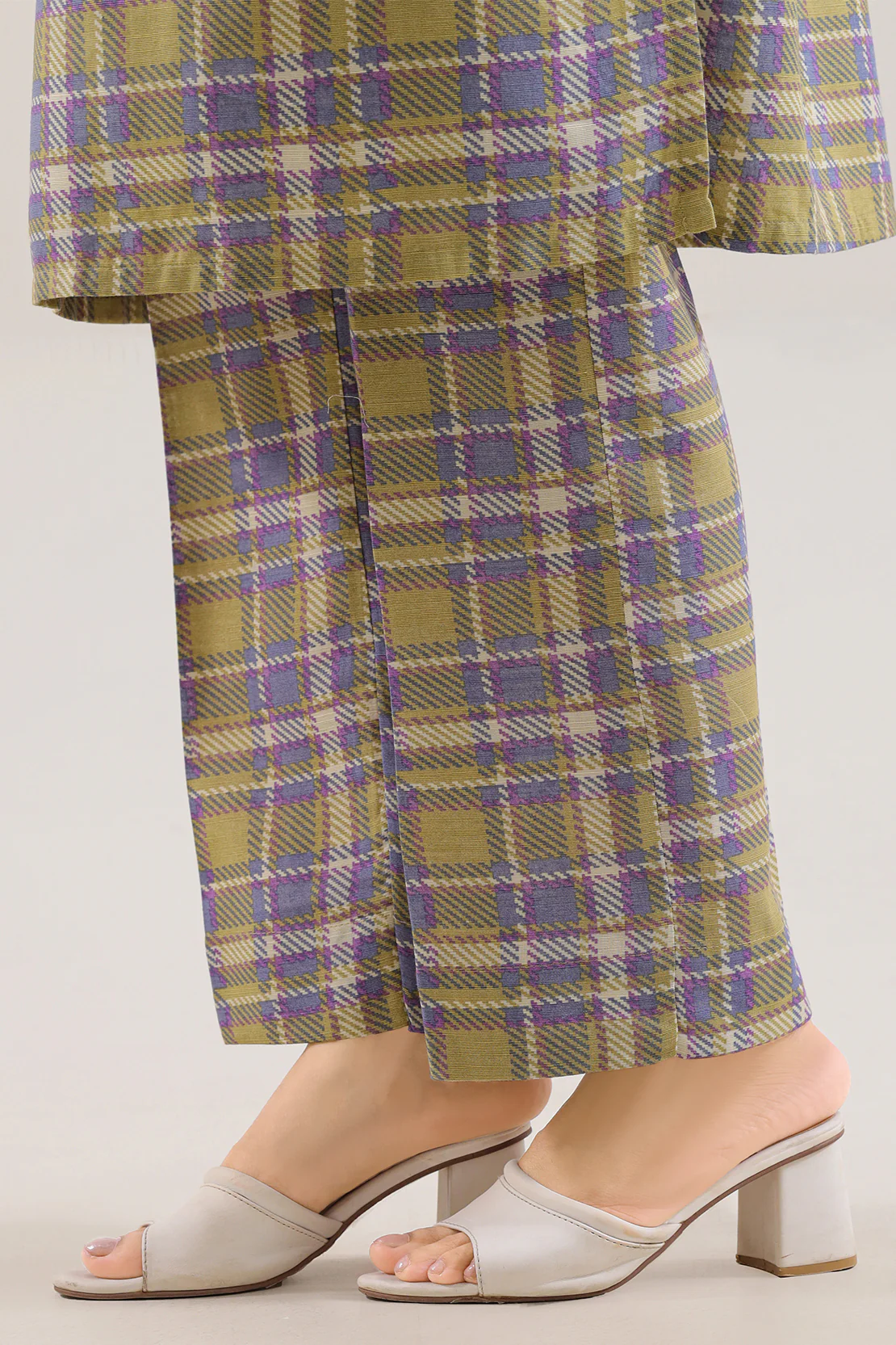 Printed Khaddar Stitched 2 Piece (Shirt/Trouser) - Image 5