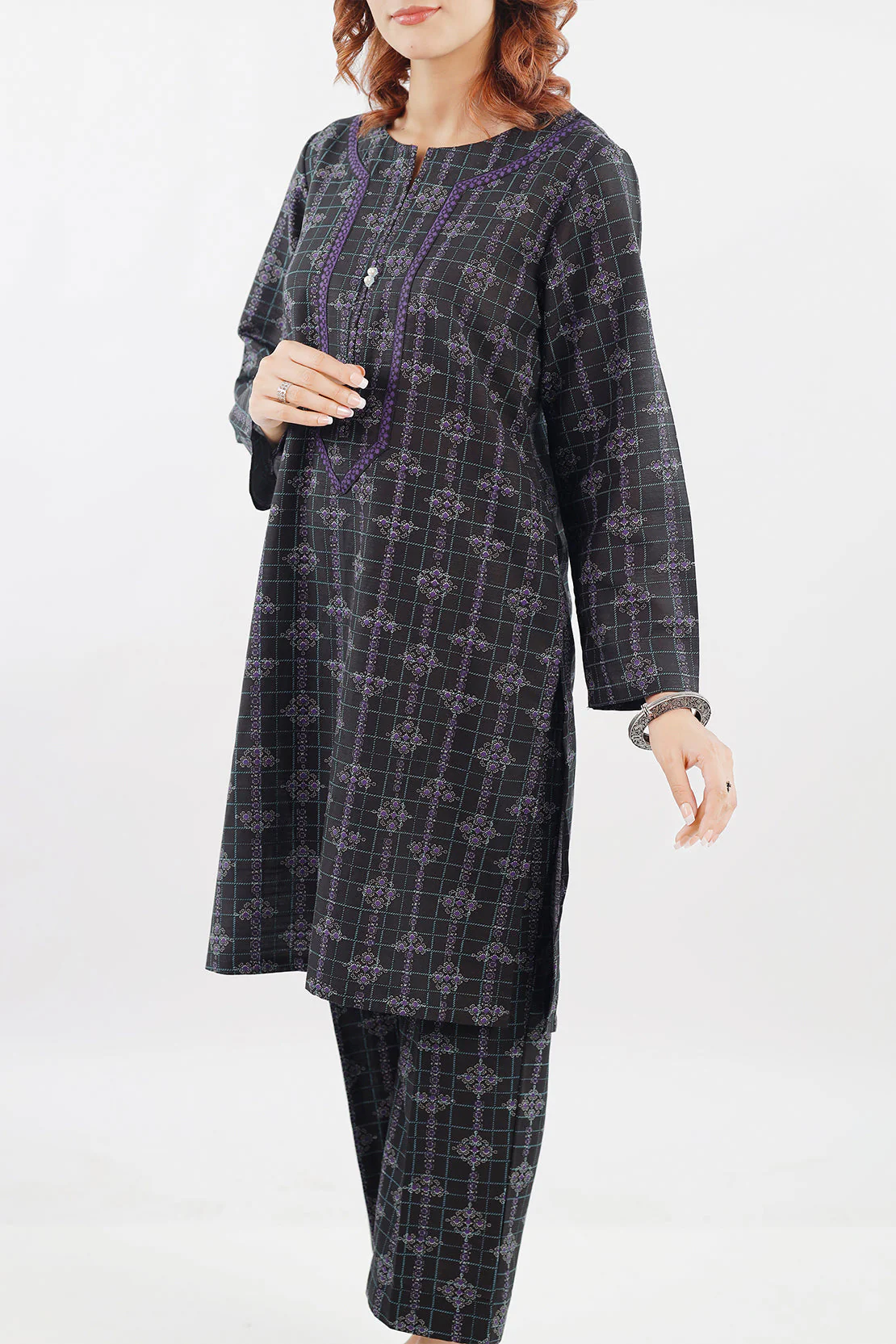 Printed Khaddar Stitched 2 Piece (Shirt/Trouser) - Image 3