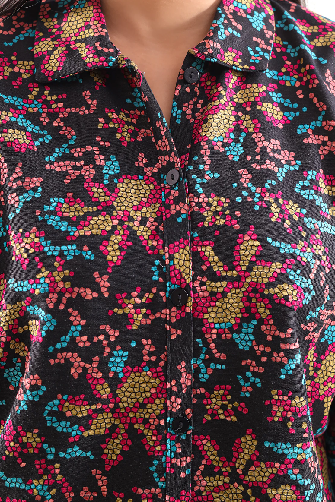 Printed Khaddar Stitched 2 Piece (Shirt/Trouser) - Image 4