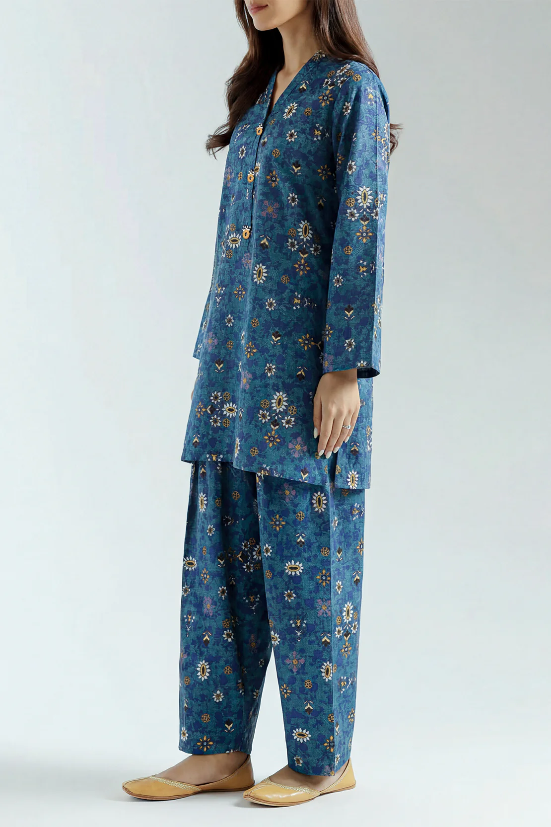 Printed Khaddar Stitched 2 Piece (Shirt/Trouser) - Image 2