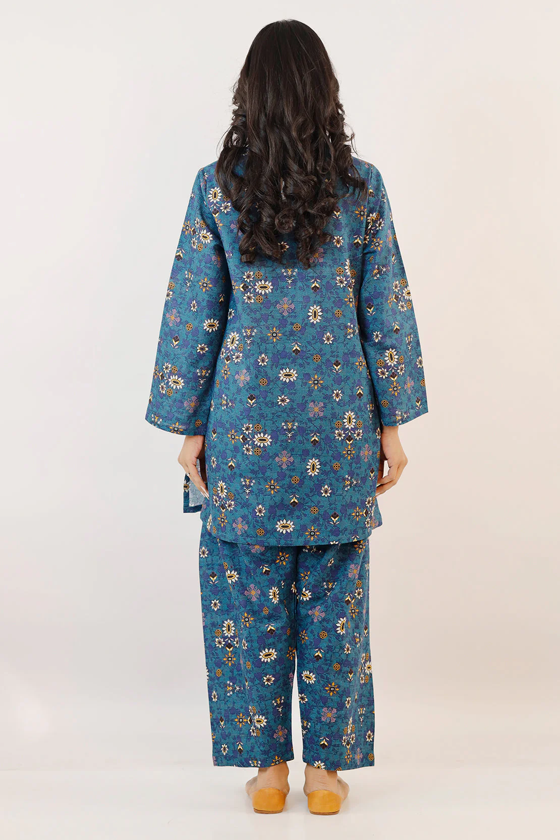 Printed Khaddar Stitched 2 Piece (Shirt/Trouser) - Image 4