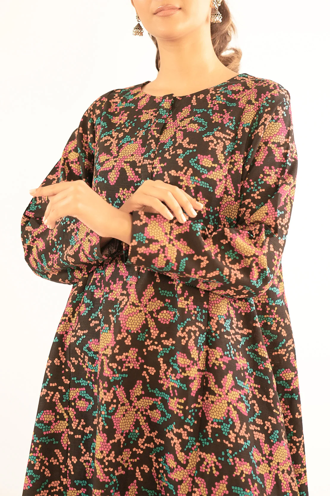Printed Khaddar Stitched 2 Piece (Shirt/Trouser) - Image 3
