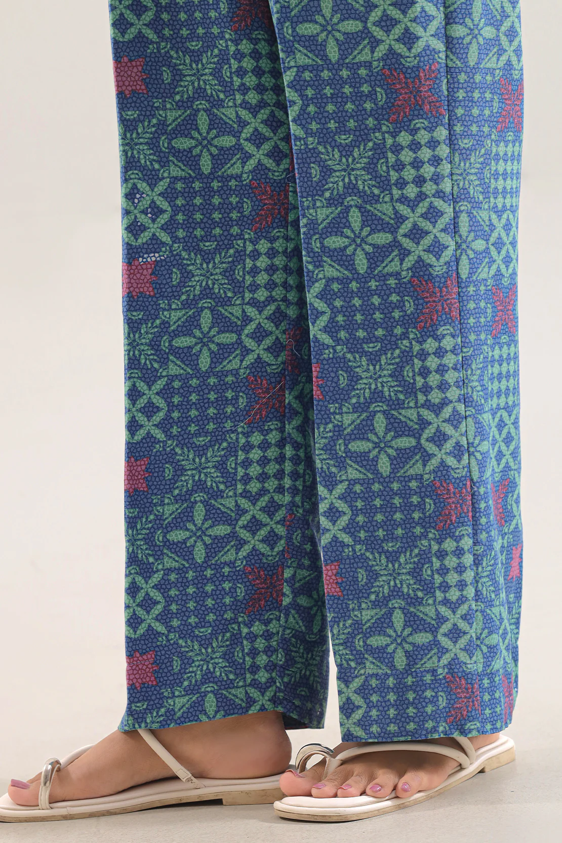 Printed Khaddar Stitched 2 Piece (Shirt/Trouser) - Image 6