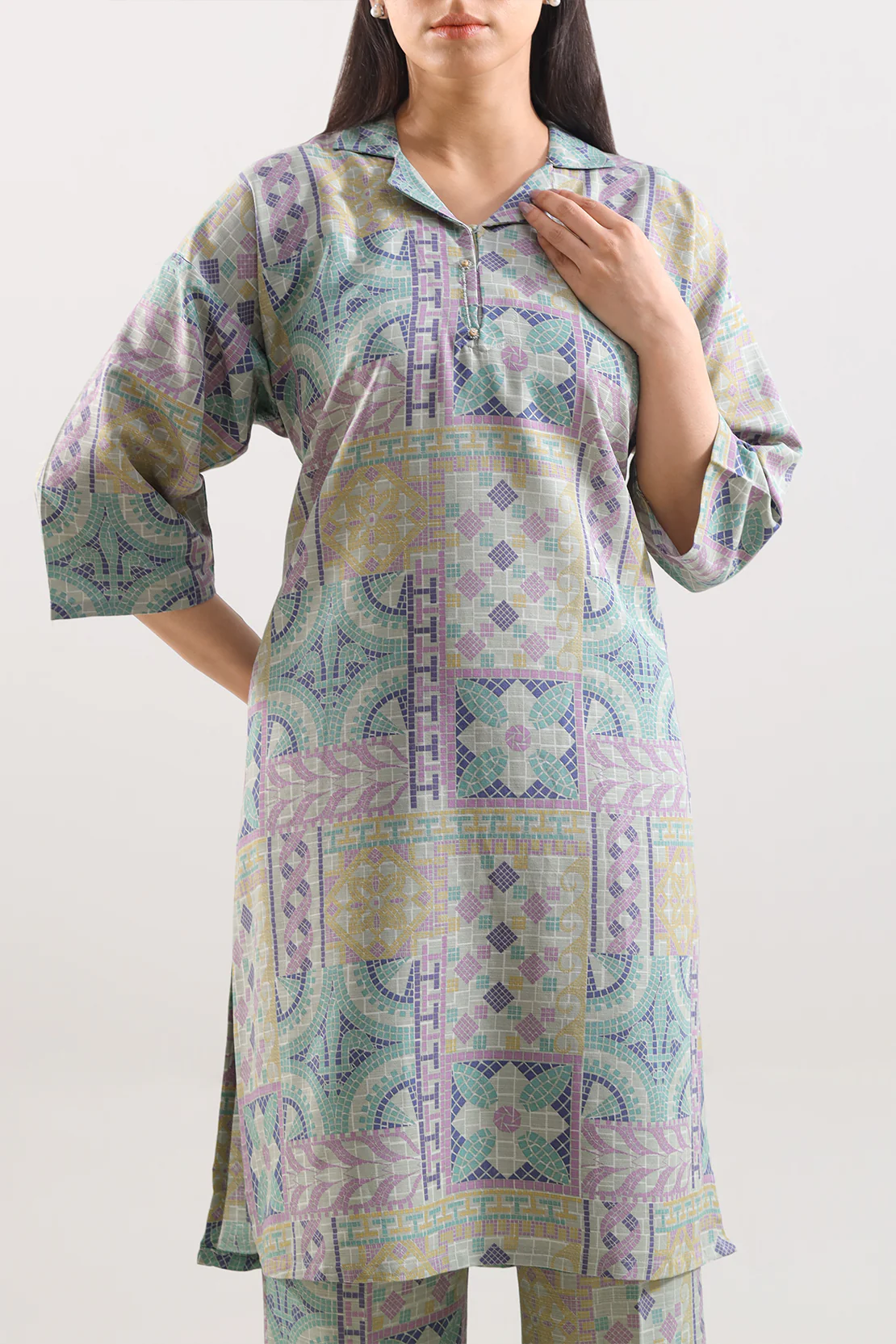 Printed Khaddar Stitched 2 Piece (Shirt/Trouser) - Image 2