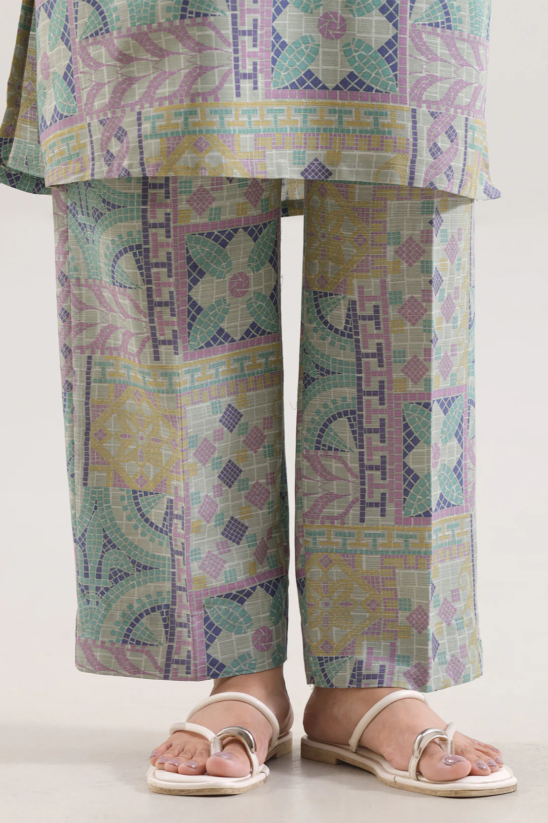 Printed Khaddar Stitched 2 Piece (Shirt/Trouser) - Image 6