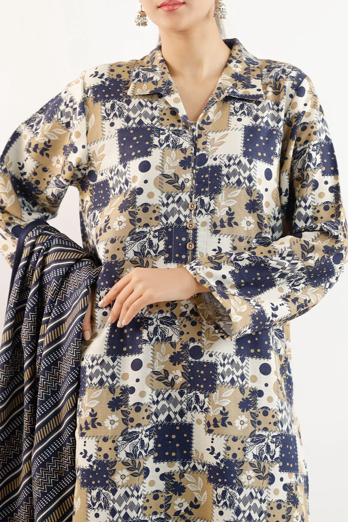 Printed Khaddar Stitched 2 Piece (Shirt/Trouser) - Image 5