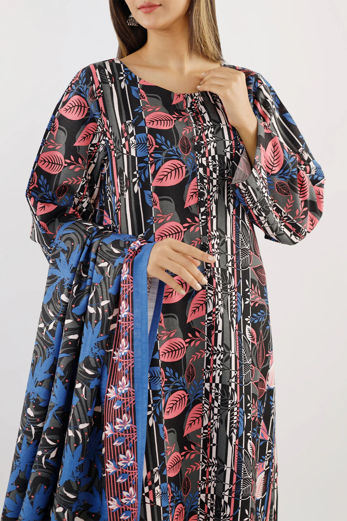 Printed Khaddar Stitched 2 Piece (Shirt/Trouser) - Image 3