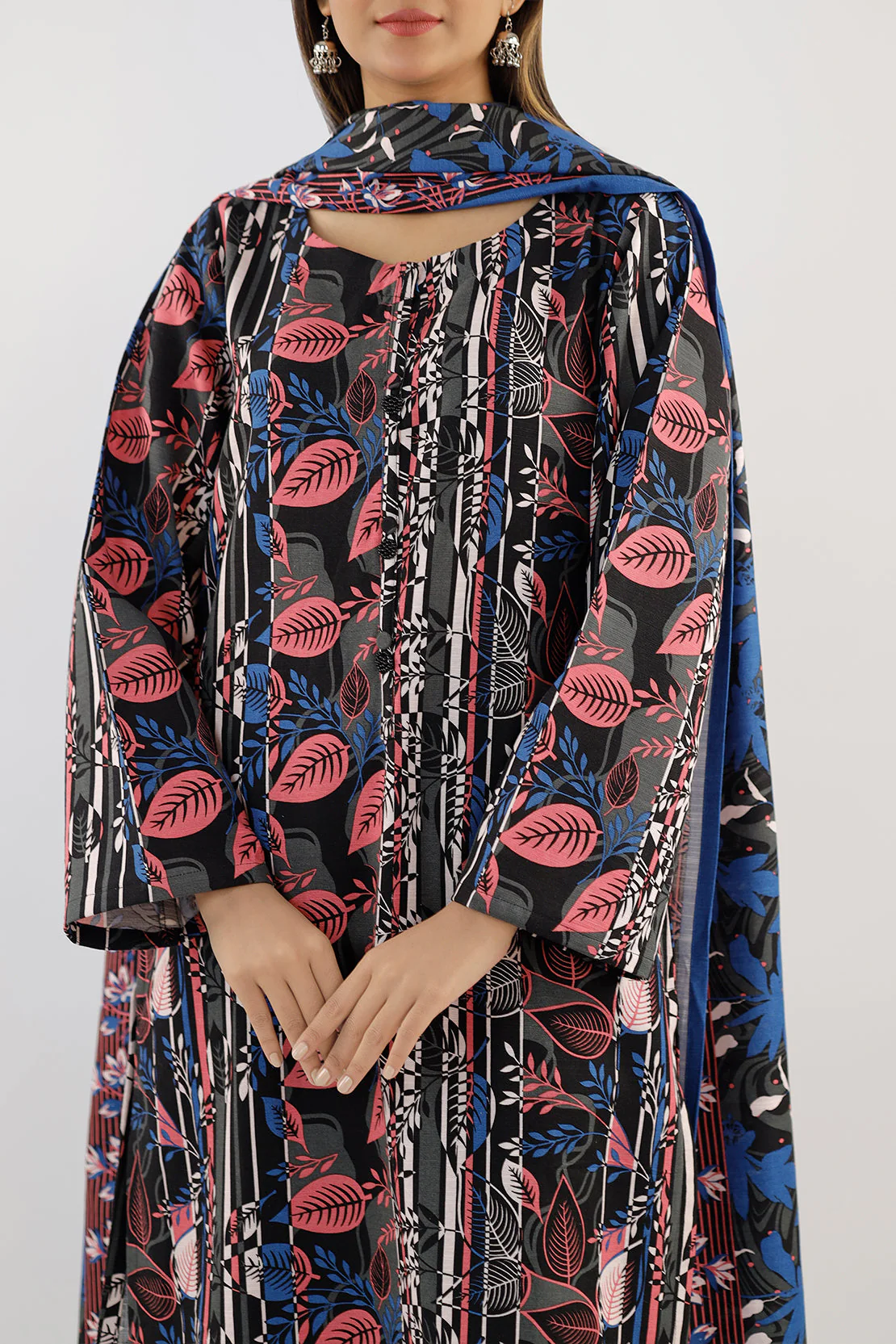 Printed Khaddar Stitched 2 Piece (Shirt/Trouser) - Image 5