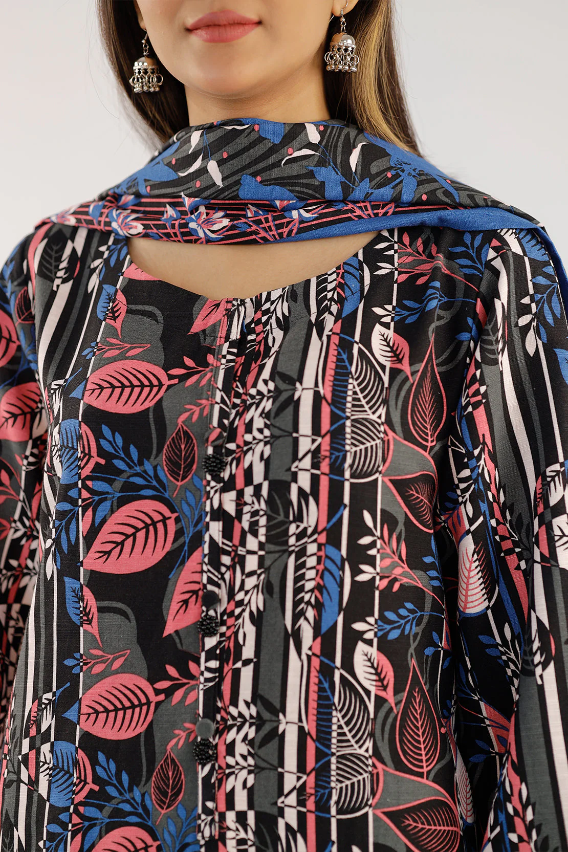 Printed Khaddar Stitched 2 Piece (Shirt/Trouser) - Image 6