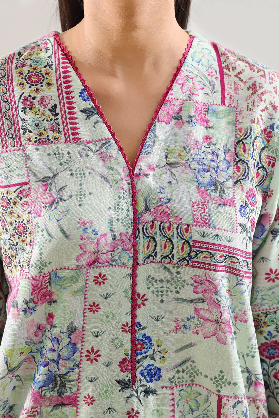 Printed Khaddar Stitched 2 Piece (Shirt/Trouser) - Image 4