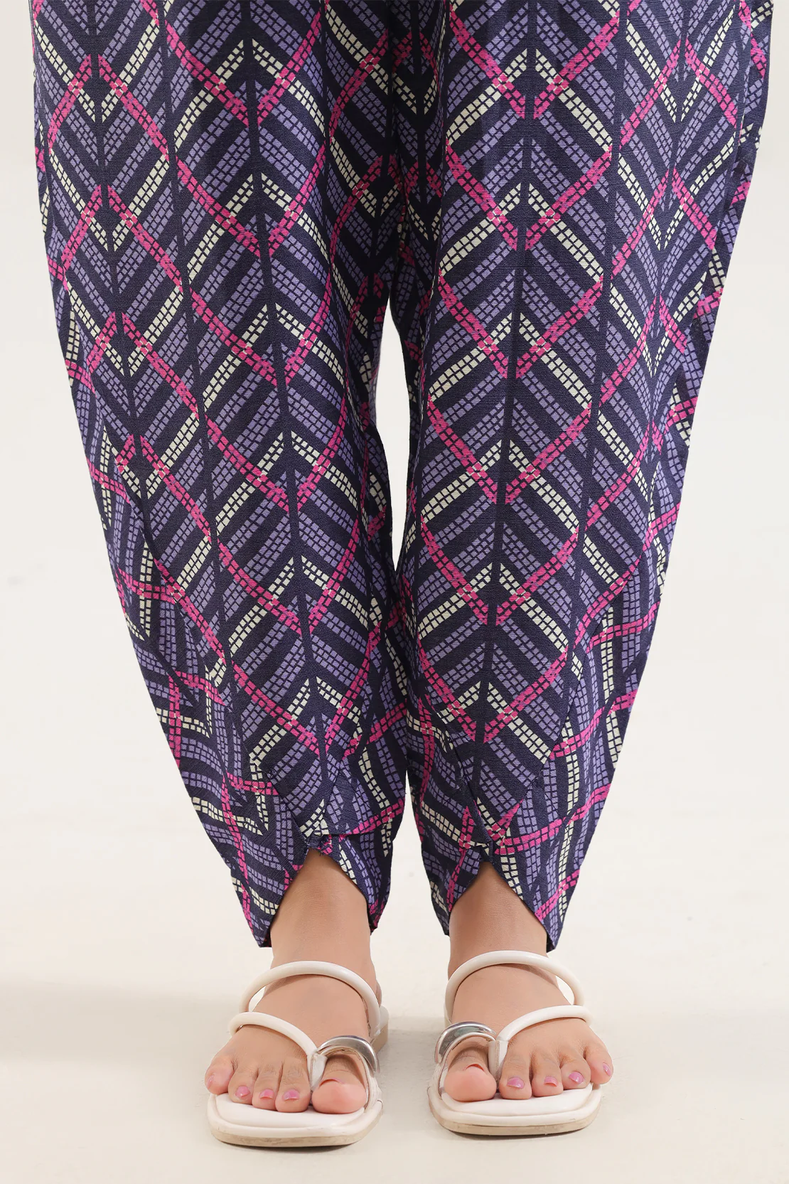 Printed Khaddar Stitched 2 Piece (Shirt/Trouser) - Image 6