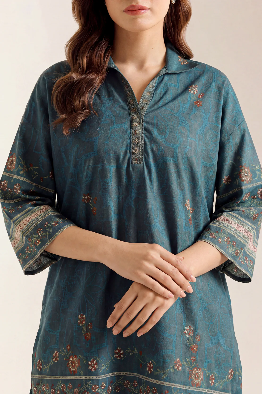 Printed Khaddar Stitched 2 Piece (Shirt/Trouser) - Image 2