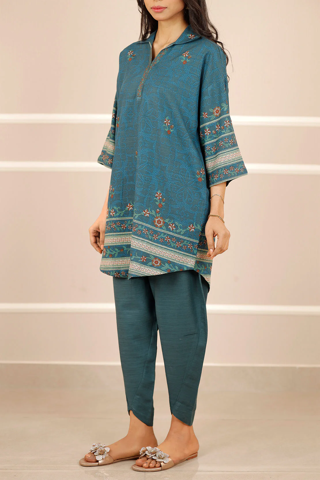 Printed Khaddar Stitched 2 Piece (Shirt/Trouser) - Image 3