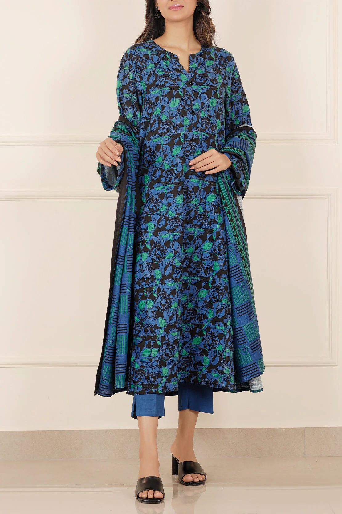 Printed Khaddar Stitched 2 Piece (Shirt/Trouser)