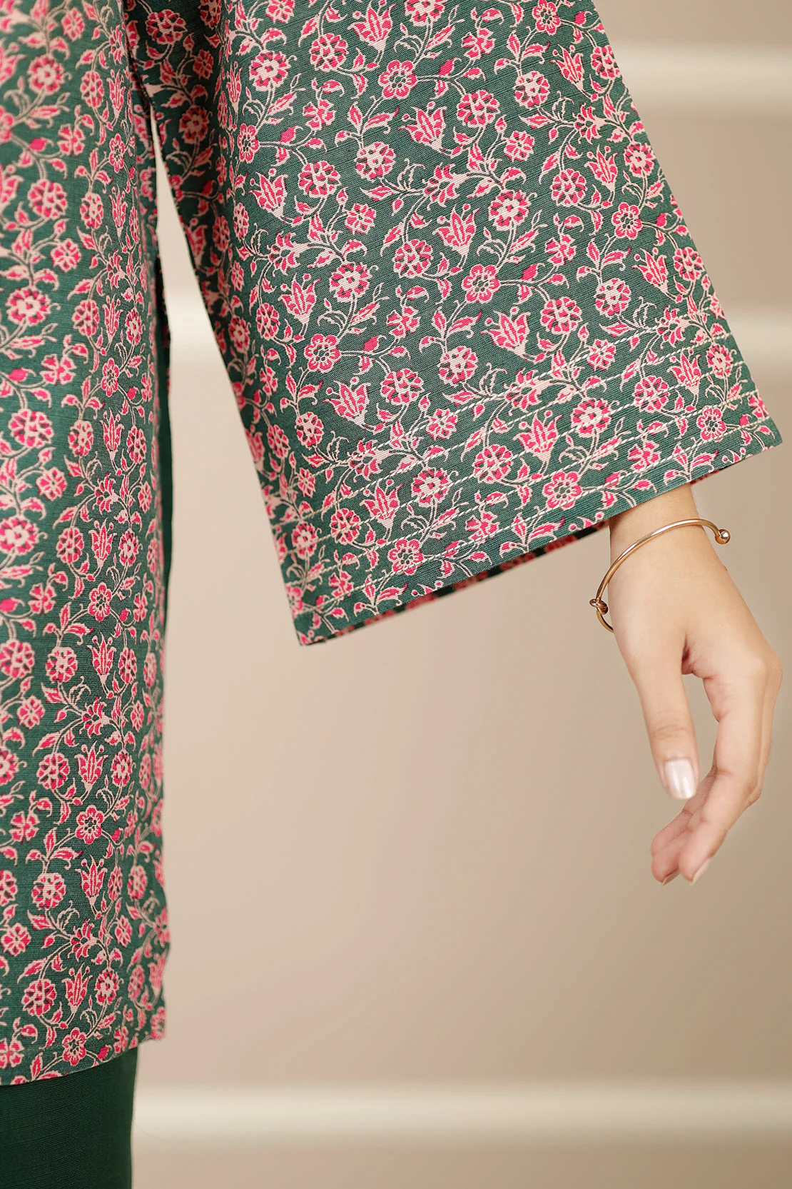 Printed Khaddar Stitched 2 Piece (Shirt/Trouser) - Image 7