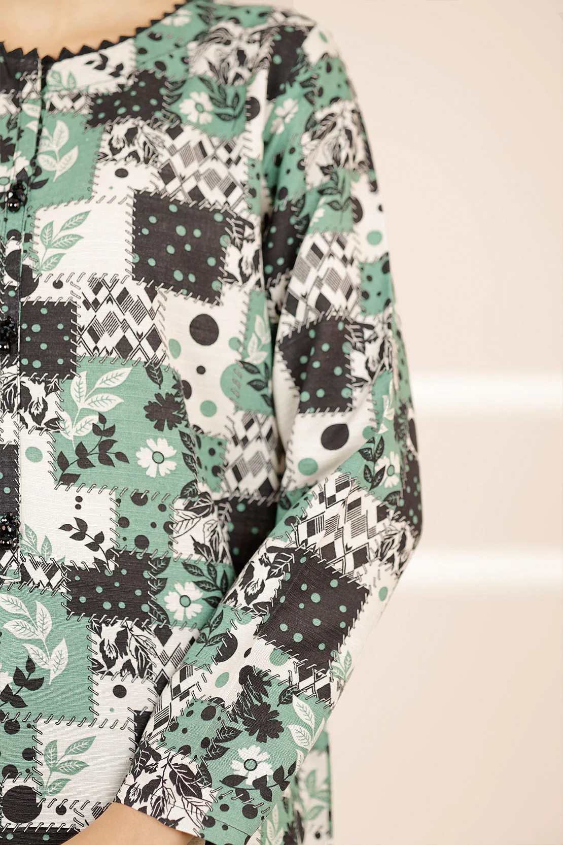 Printed Khaddar Stitched 2 Piece (Shirt/Trouser) - Image 4
