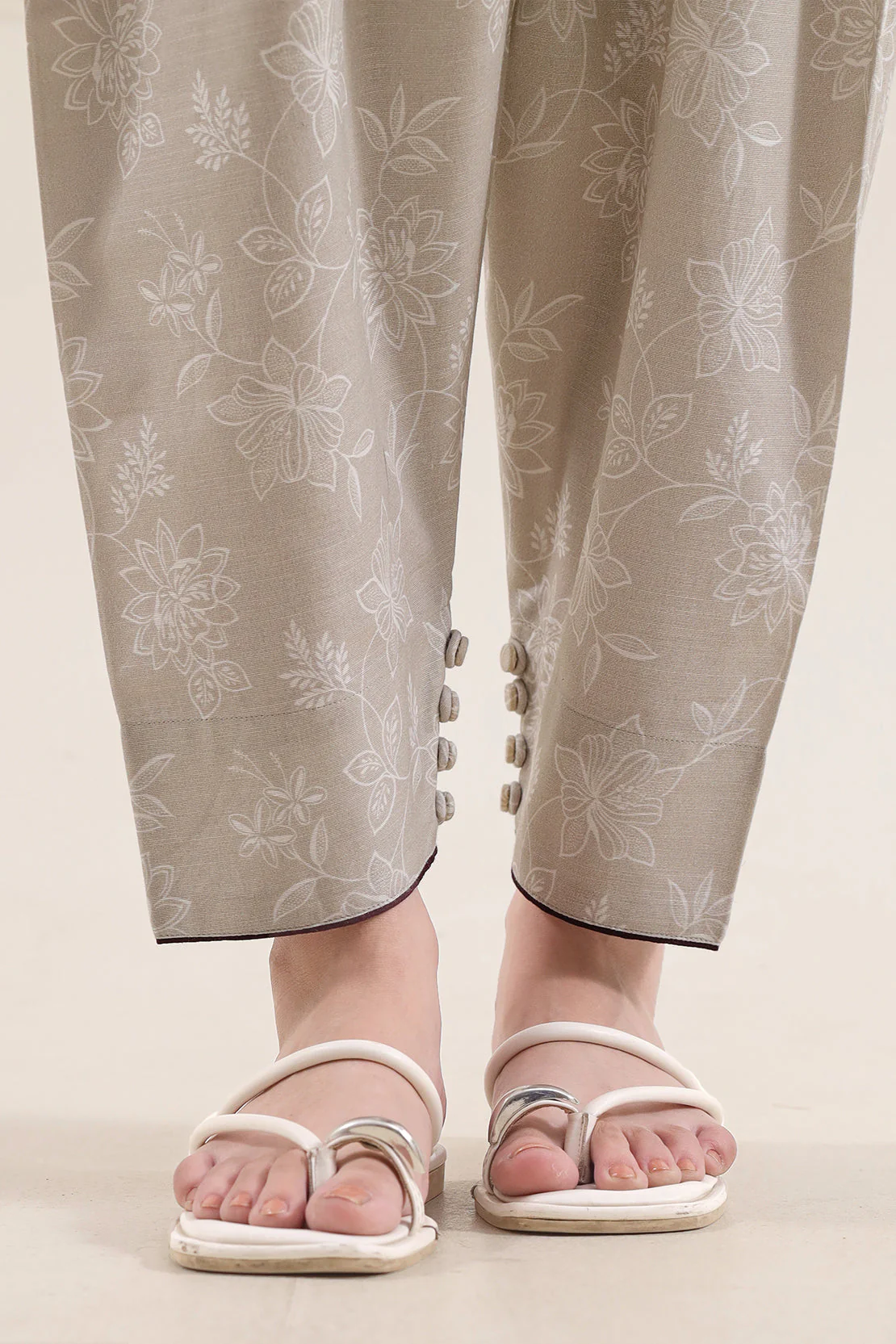 Printed Khaddar Stitched 2 Piece (Shirt/Trouser) - Image 5